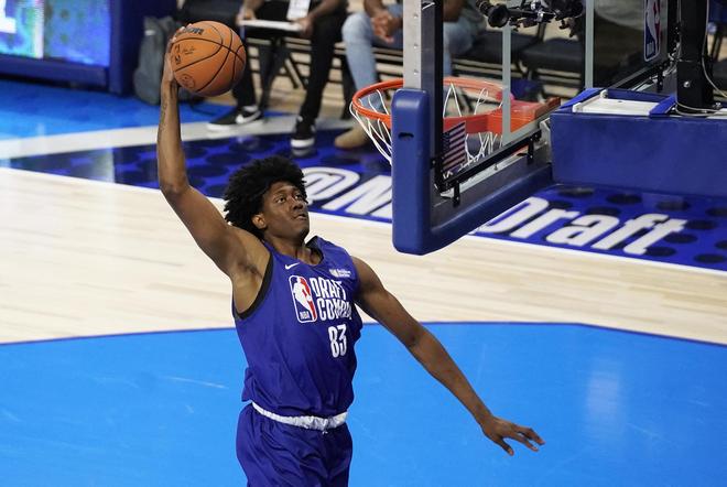 劝阻苏亚雷 劝阻苏亚雷